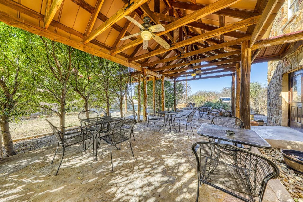 The Pecan @ Mendelbaum Winery Guest Cabins Βίλα Φρέντερικσμπεργκ Εξωτερικό φωτογραφία